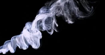 Majdnem ötödével növeli az idősebb nők mellrákkockázatát a dohányzás