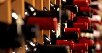 Tokaji és szekszárdi borok sikere az MTA bormustráján