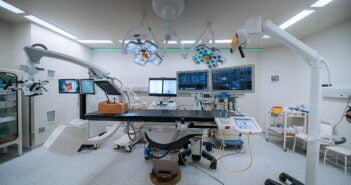 Világszínvonalú fejlesztés a PTE Idegsebészeti Klinikán
