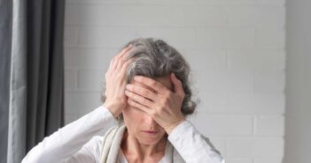 Prof. dr. Komoly Sámuel: az SM-ből fakadó fájdalom teljesen fölösleges, értelmetlen szenvedést okozó fájdalom